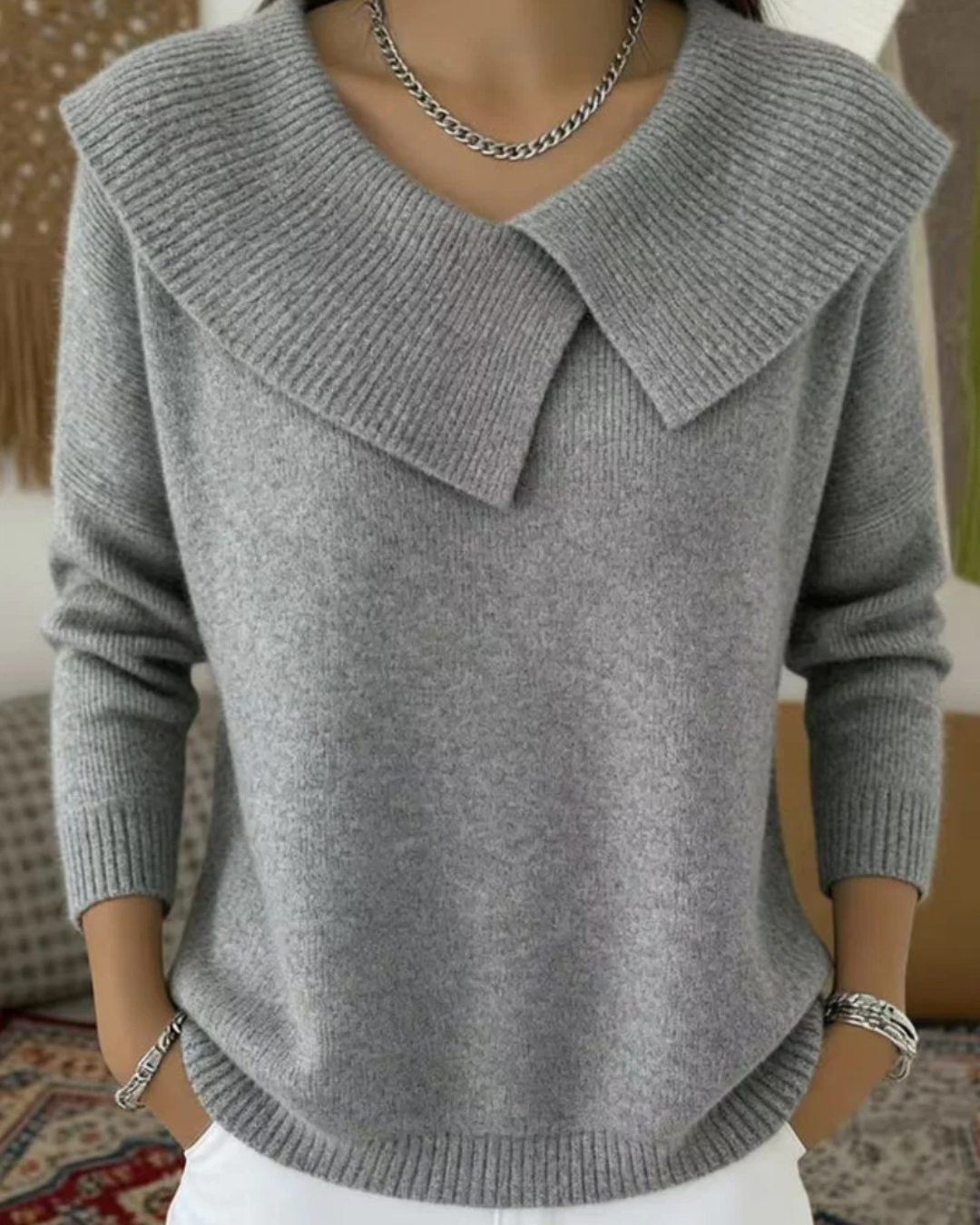 Lucia | Warm Jumper with Soft Collar